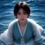 林晓编，资深内容平台测评编辑，正在查阅平台隐私政策文件，书桌前专注神情